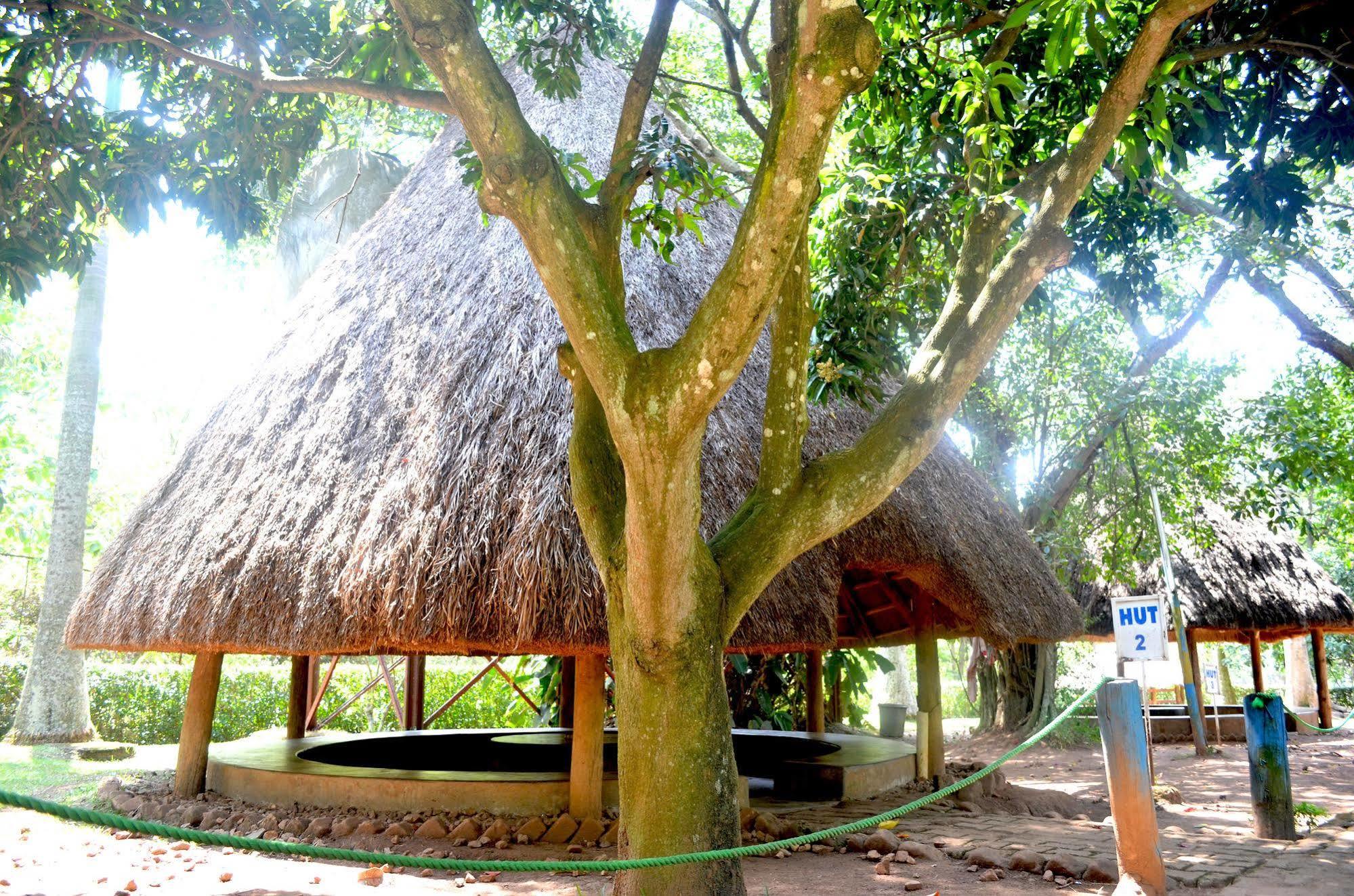 Kiwatule Cottages Kampala Bagian luar foto